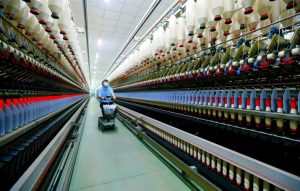 民企科技“创”活力：新材料助力产业升级，网格布厂...